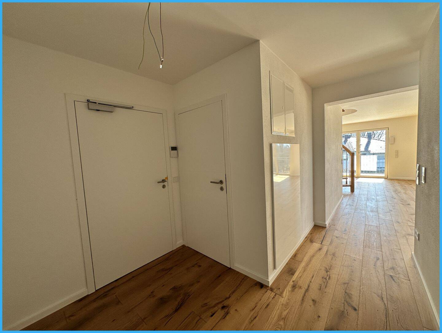 Großzügige 3-Zimmer-Dachgeschosswohnung mit Charme und Komfort evtl. mit Gartenanteil u. TG-Platz !! – München – Vorschaubild 9