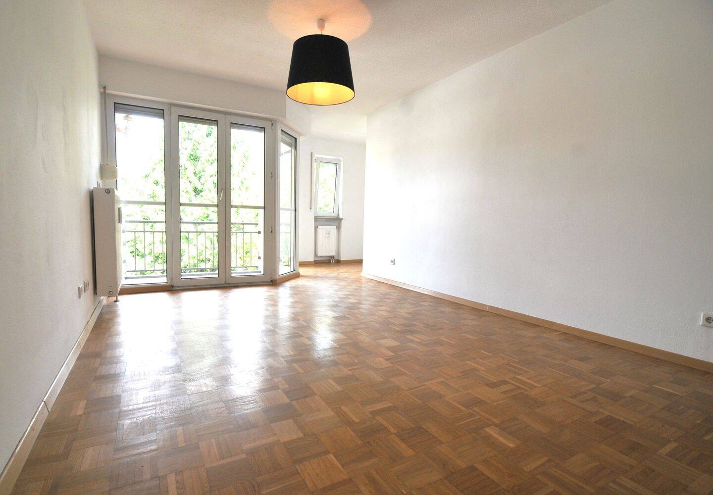 Sonnige 3 Zimmer-Wohnung am Luitpoldpark nahe Hbf. – Ingolstadt – Vorschaubild 2