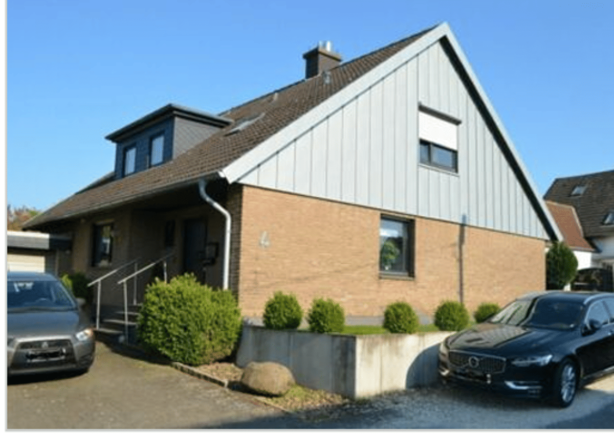 Großzügige 2 Zimmer Wohnung im 2-Familienhaus – 33729 Bielefeld – Bild 1 von 8