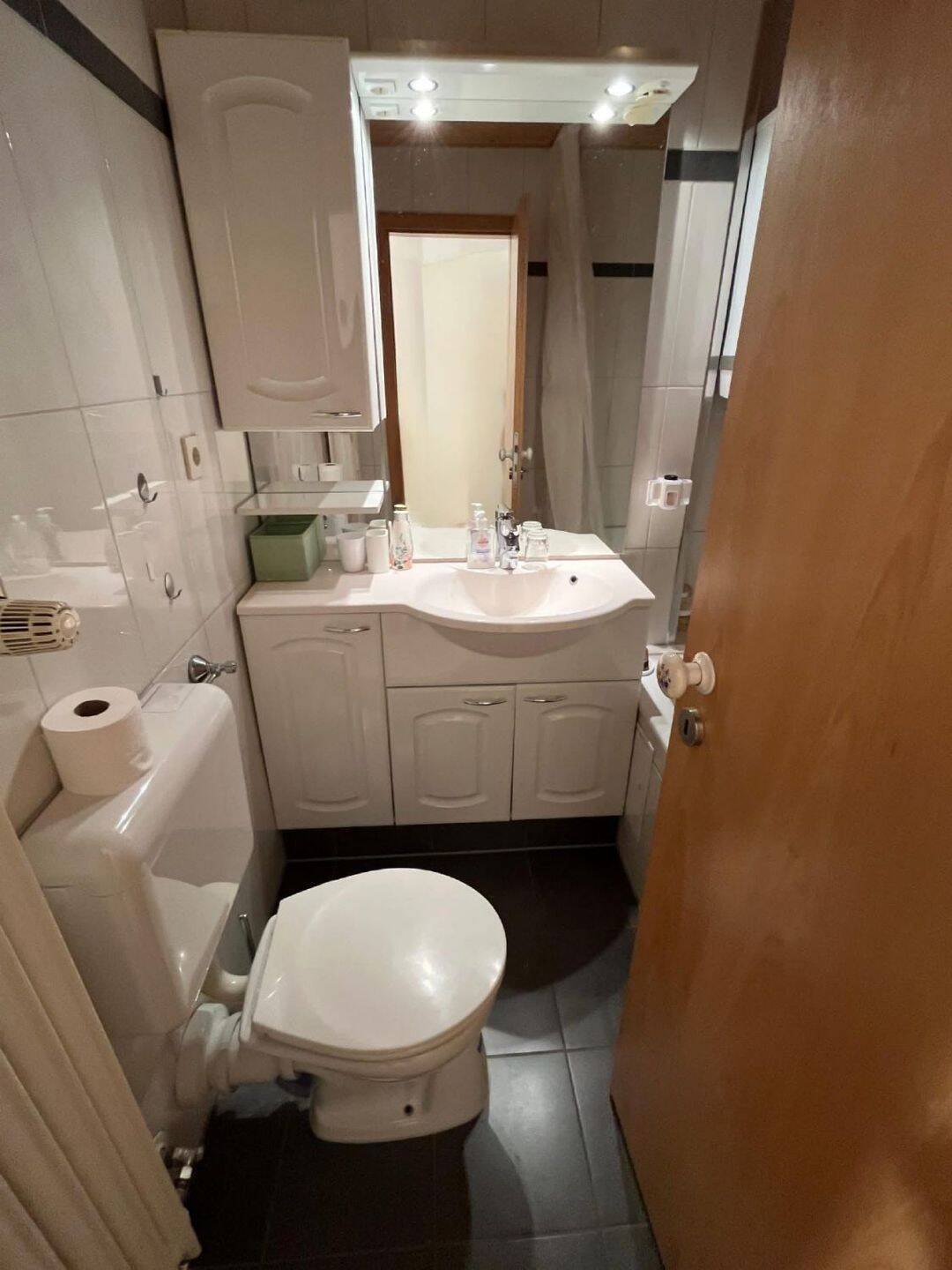 Möbliertes 1-Zimmer-Apartment in Uni-Nähe - Anfragen bitte per E-Mail – Nürnberg – Vorschaubild 2