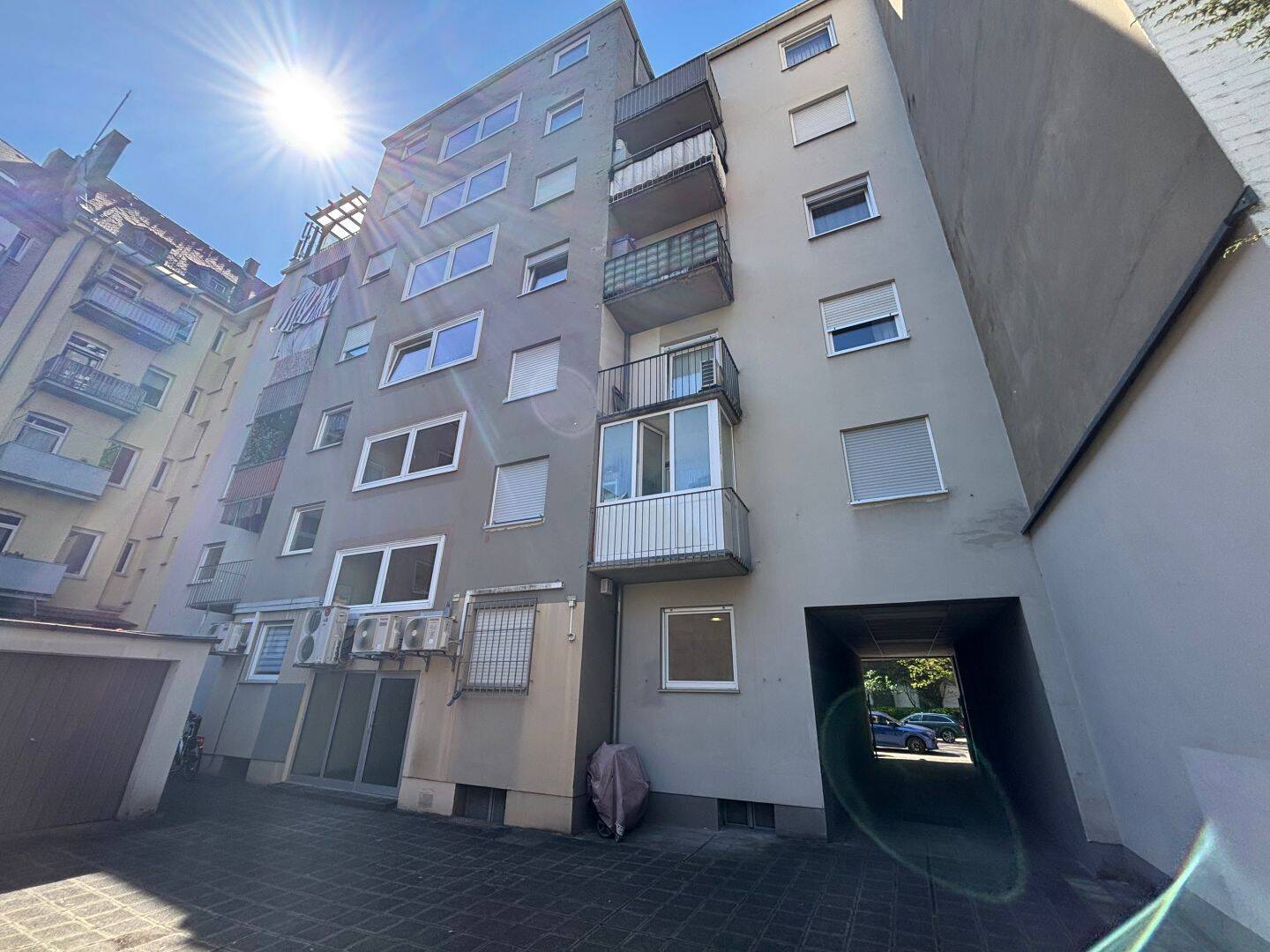 Vermietete 3-Zimmer-Eigentumswohnung mit Entwicklungspotenzial in Nürnberg/Gleißhammer – Nürnberg – Vorschaubild 3