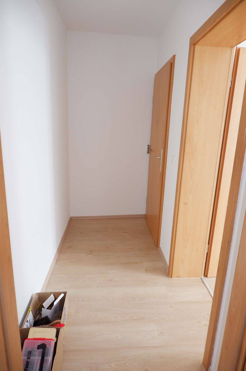 EBK mögl. * Alles NEU !!! Balkon + offener Küche im 1. OG !!! – Chemnitz – Vorschaubild 6