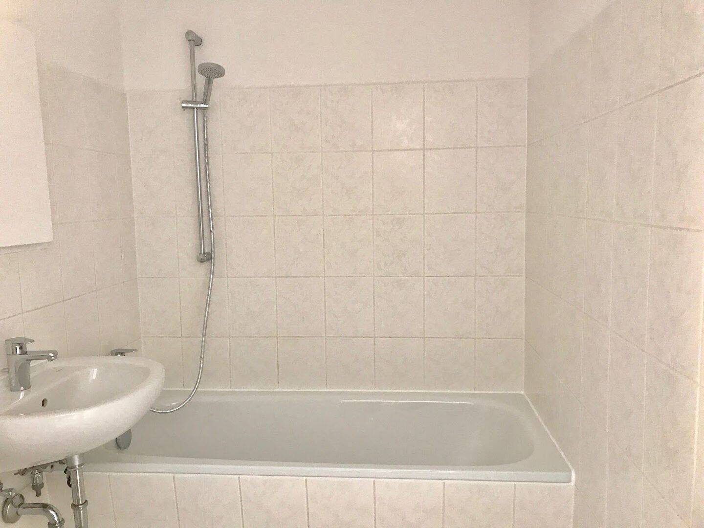 Zuhause im Grünen - Balkon & Park direkt vor der Tür – Chemnitz – Vorschaubild 6