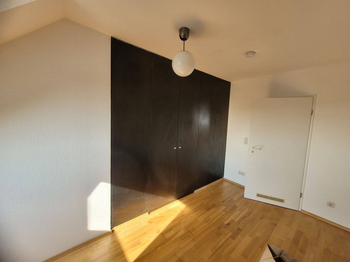 Wohnen über den Dächern - Großzügige Maisonette Wohnung mit Loggia in der Südstadt von Nürnberg – Nürnberg – Vorschaubild 6