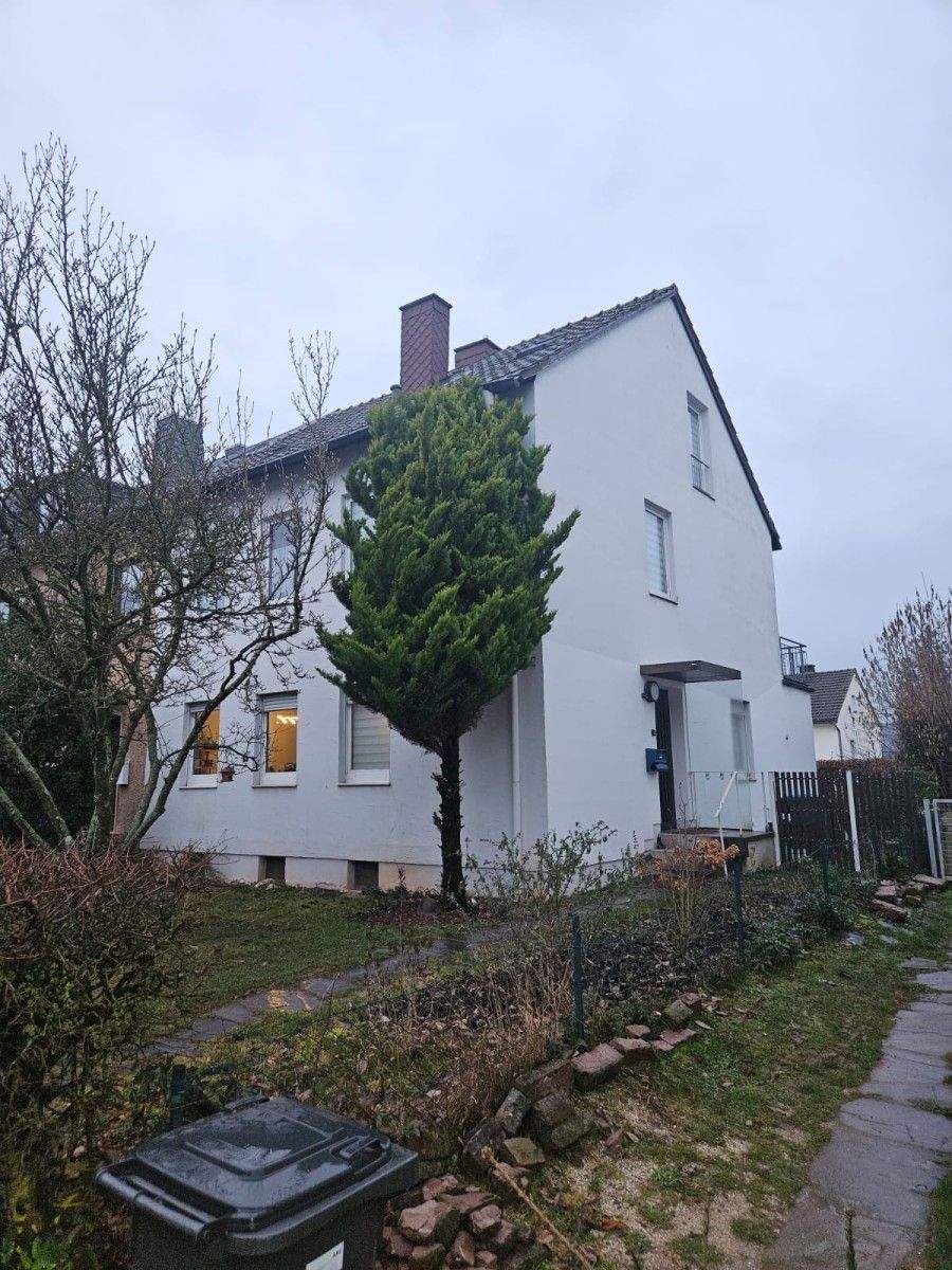 Großzügiges Einfamilienhaus in begehrter Lage von Trier-Heiligkreuz. – Trier – Bild 1 von 4