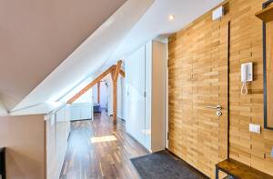 Modern sanierte Dachgeschoss-Maisonette mit besonderem Wohnflair – 80689 München – Vorschaubild 2
