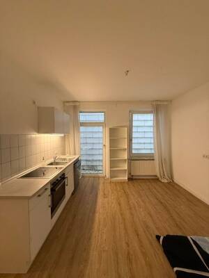 Sanierte 2 Zi.-Altbau-Whg. im Erdgeschoss (Hinterhaus) – 20253 Hamburg – Vorschaubild 6