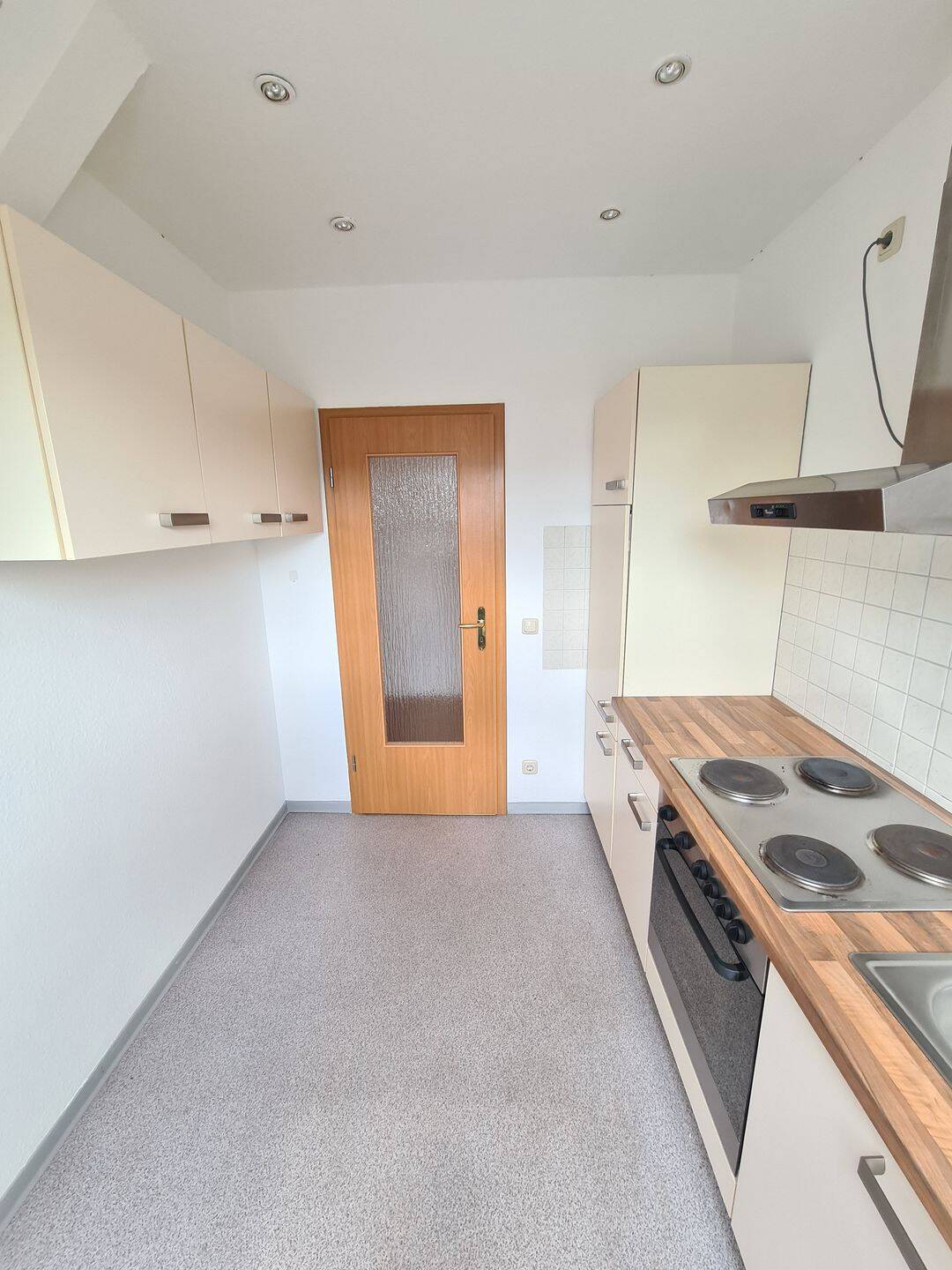 Charmante 3-Zimmer-Wohnung in Chemnitz mit Balkon – Chemnitz – Vorschaubild 5