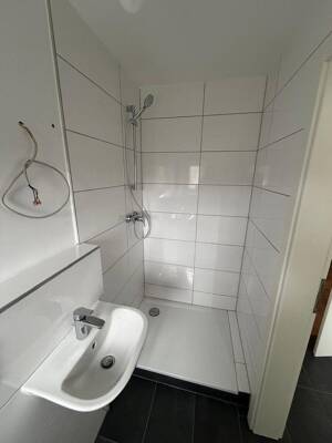 Kernsanierte Etagenwohnung, 1ZKB, Erstbezug – 66125 Saarbrücken – Vorschaubild 5