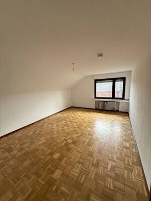 Hübsche 3-Zimmer-Dachgeschosswohnung in Herzen von Neukirchen-Vluyn – 47506 Neukirchen-Vluyn – Vorschaubild 2