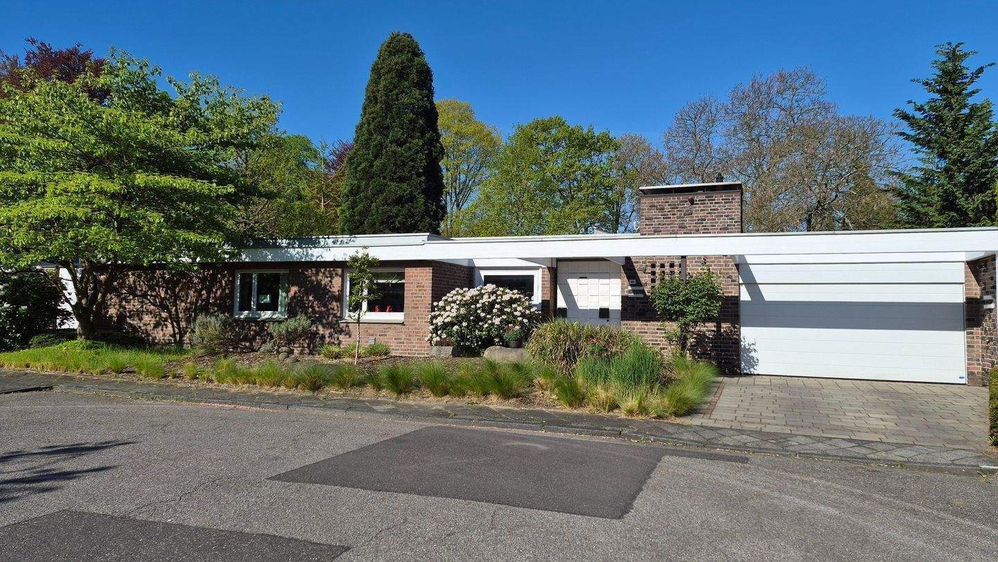 Traumhafte Liegenschaft mit großer Garage und liebevoll angelegtem Gartenbereich in 1a Wohnlage zum Schmölderpark gelegen ! – Mönchengladbach – Vorschaubild 3