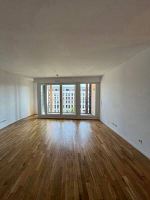 Lichtdurchflutete 3-Raum-Wohnung mit EInbauküche und Balkon – 1067 Dresden – Vorschaubild 2