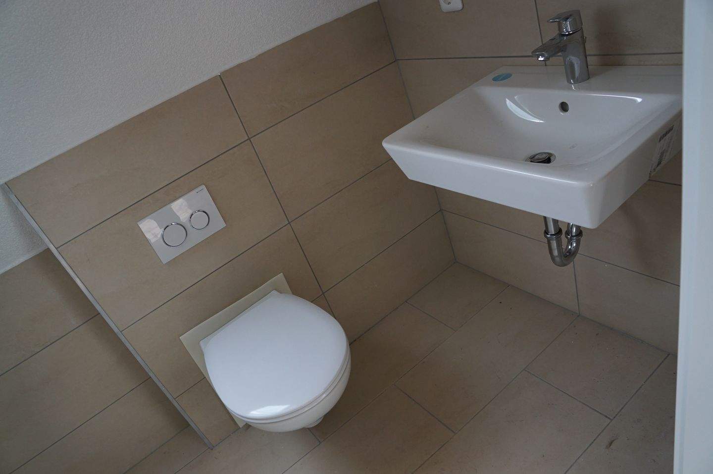 repräsentatives Mehrfamilienhaus im Duisburger-Wasserviertel – Duisburg – Vorschaubild 3