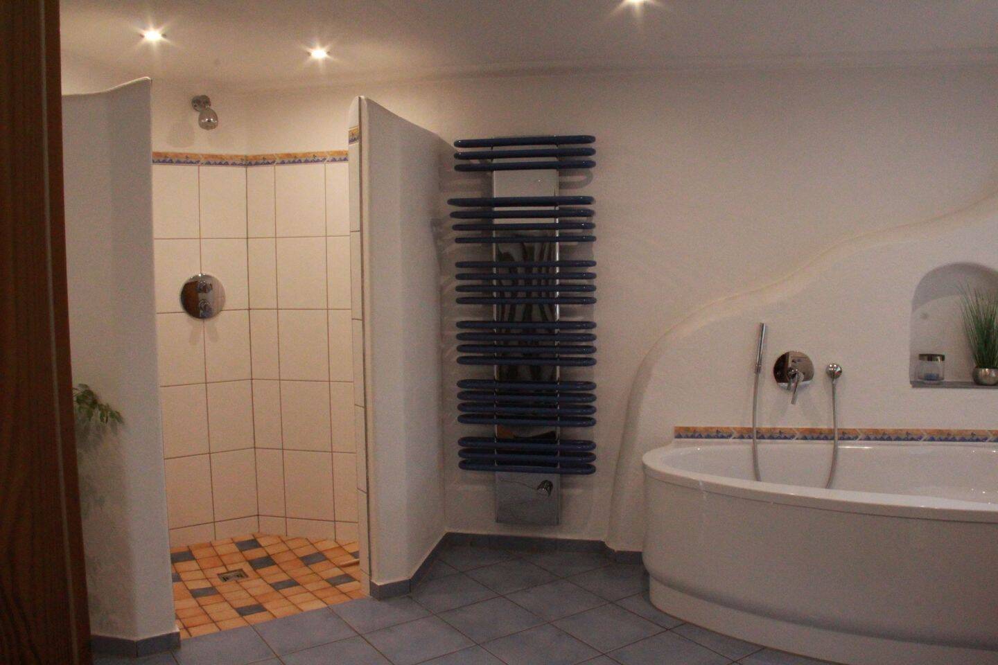 Charmantes Einfamilienhaus mit Hof und Doppel-Carport in zentraler Lage von Lahr – Lahr/Schwarzwald – Vorschaubild 5