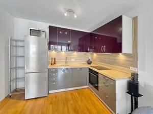 "SMART": MODERNE WOHNUNG MIT SÜDBALKON, ROOFTOP-ZUGANG UND EXZELLENTER ANBINDUNG – 80999 München – Vorschaubild 2