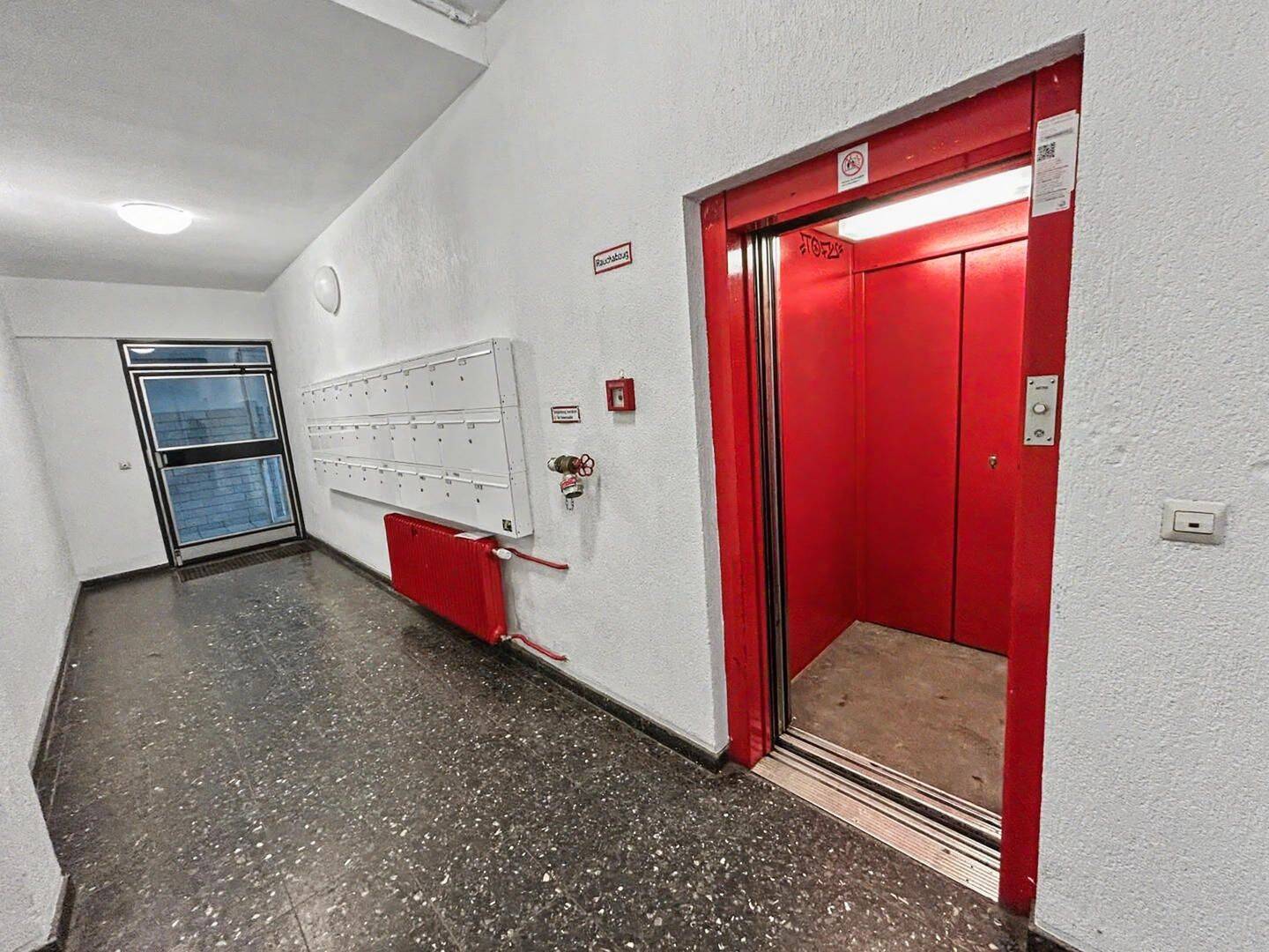 Bezugsfreies 1-Zimmer-City-Apartment über den Dächern von Charlottenburg-Wilmersdorf in Berlin – Berlin – Vorschaubild 5
