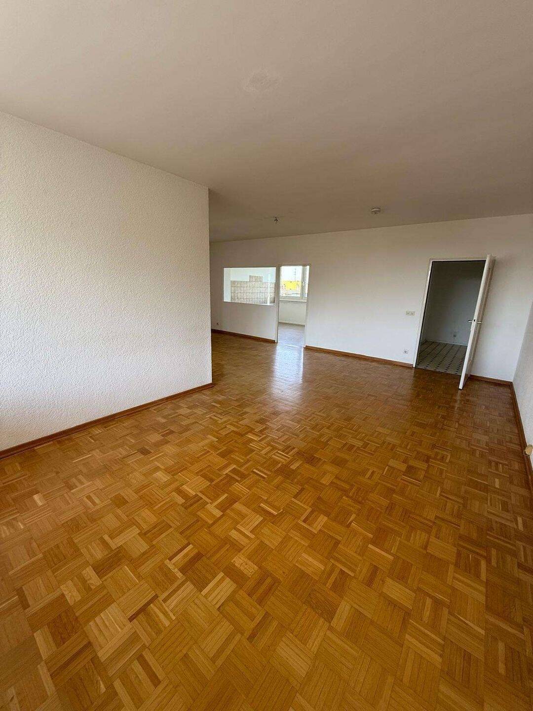 4-Zimmer Wohnung mit Balkon [VAC-17330] – Karlsruhe – Vorschaubild 2