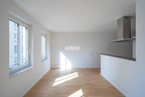 ** Hier lebt es sich gut! 2,5-Zimmer-Wohnung mit EBK & Loggia im Zentrum! ** – 1067 Dresden – Vorschaubild 3
