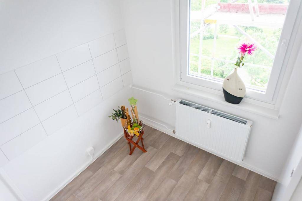 1-Raum-Wohnung mit Balkon und toller Aussicht – Chemnitz – Vorschaubild 2