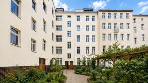 Renovierungsbedürftig: Bezugsfreie 2-Zi-Wohnung im lebendigen Neukölln, nahe Schillerkiez: