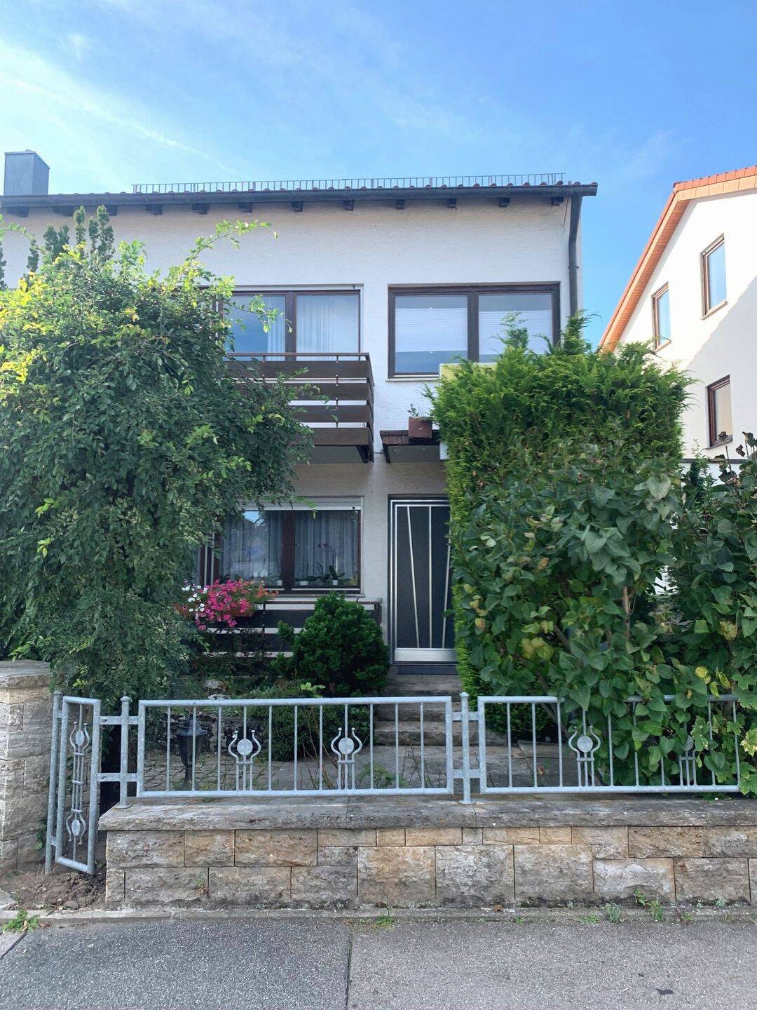 Schönaich: 4,5-Zimmer Wohnung in guter Lage