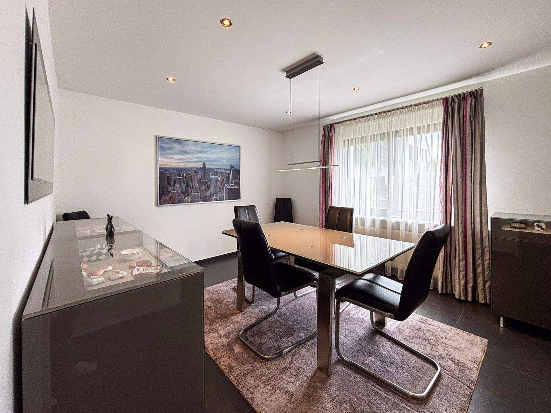 Haus in 65199 Wiesbaden mit 252,45 m² kaufen