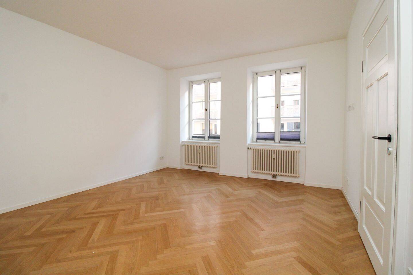 Charmante 2-Zimmer-Altbauwohnung – München – Vorschaubild 3