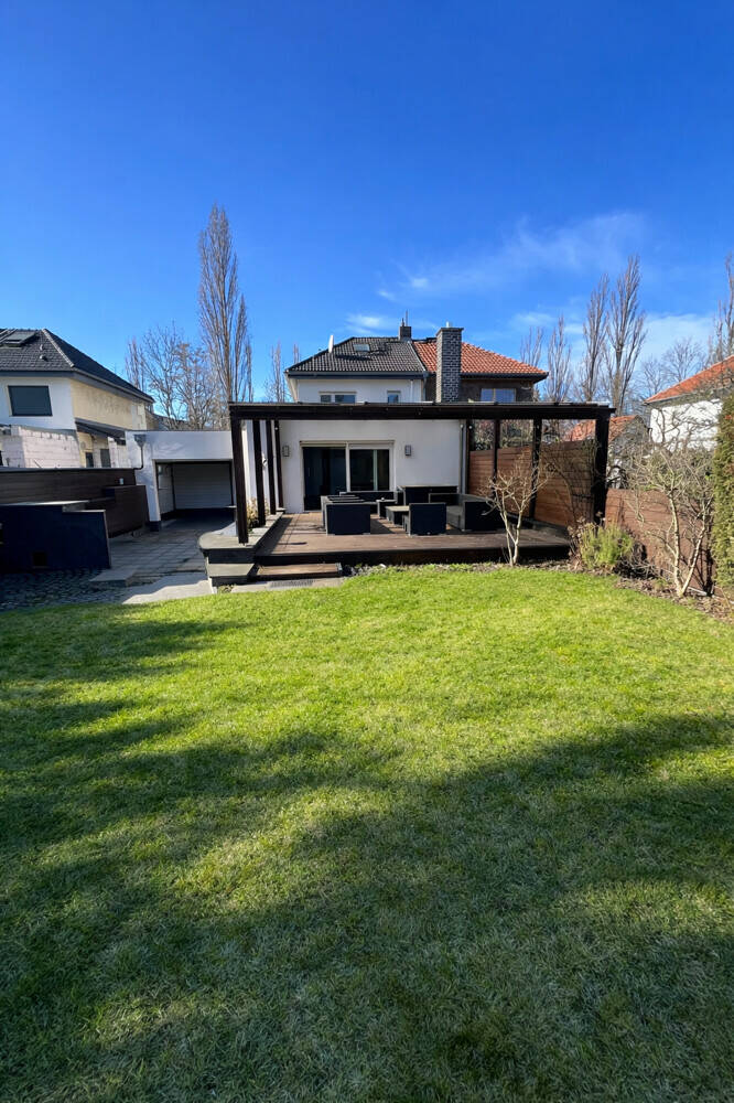 Stilvolle Doppelhaushälfte mit 5 Zimmern, Kamin, Garage und 40 m² Terrasse in Berlin-Reinickendorf – Berlin – Vorschaubild 3