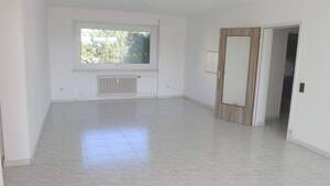 Frankfurt/M- Sossenheim 3 Zimmer Wohnung mit Loggia und EBK – 65936 Frankfurt am Main – Vorschaubild 3
