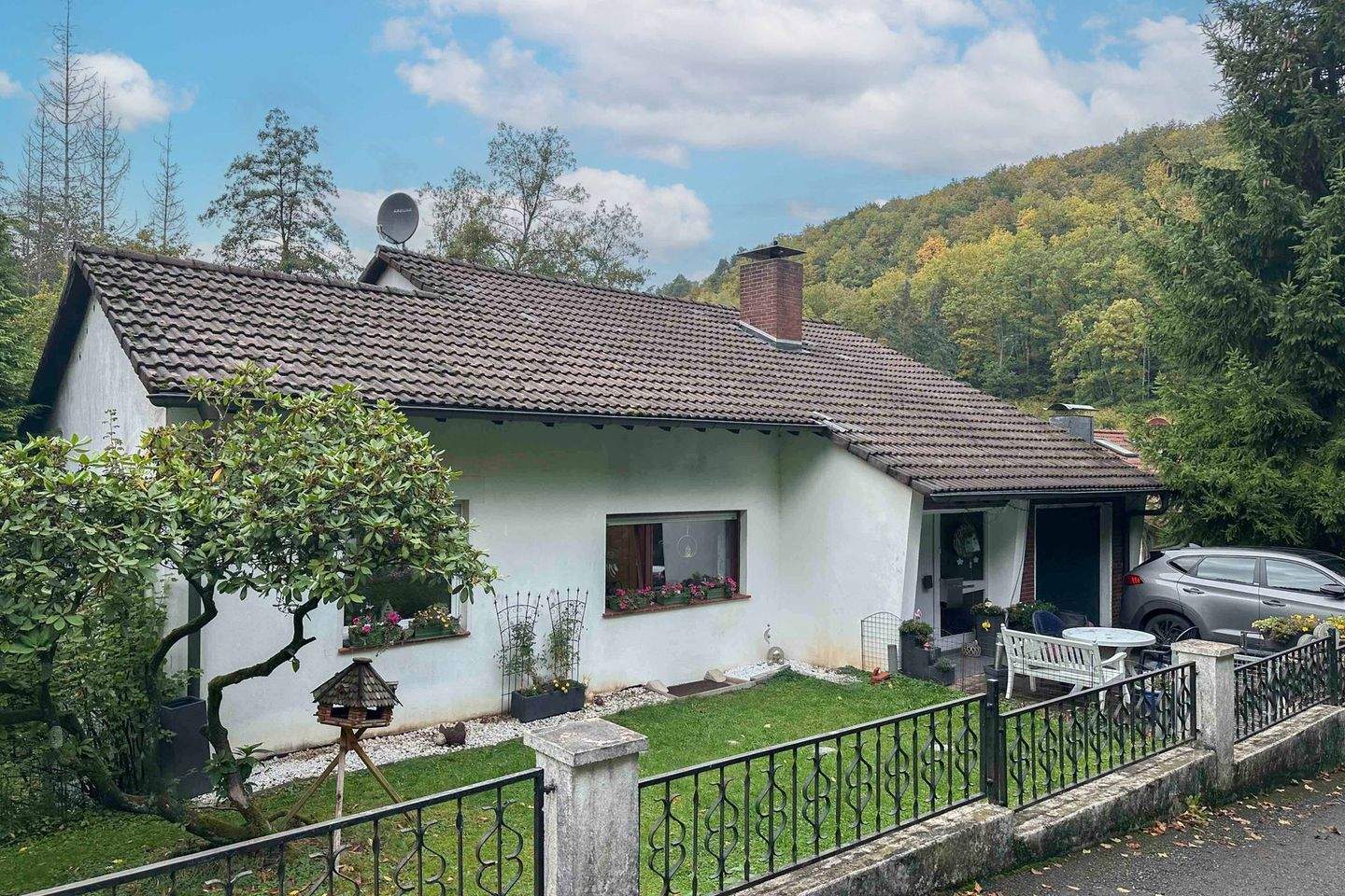 Waldnaher Wohntraum mit Potenzial - Ihr freistehendes Einfamilienhaus in Hagen wartet – Hagen – Bild 1 von 9