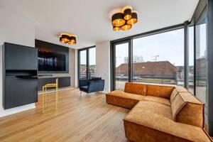 Wunderschöne 3-Zimmer Penthouse-Wohnung mit Dachterrasse und Weitblick auf den Wartberg sucht Sie! – 74072 Heilbronn – Vorschaubild 2
