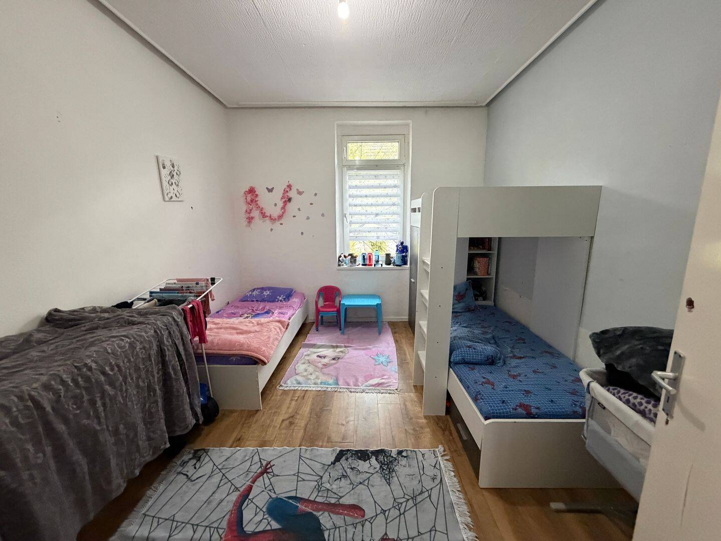 Modernisierungsbedürftiges Mehrfamilienhaus mit acht vermieteten Wohneinheiten in solider Wohnlage! – Duisburg – Vorschaubild 5