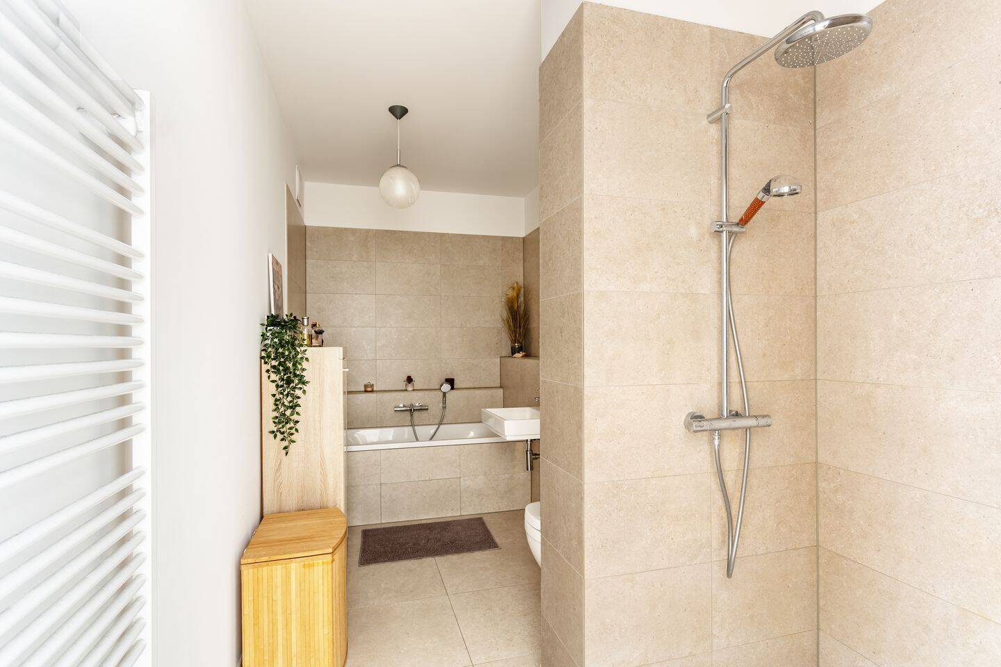 Southwest balcony in Altglienicke - stylish 3-bedroom apartment with comforts and an parking space! – Berlin – Vorschaubild 4
