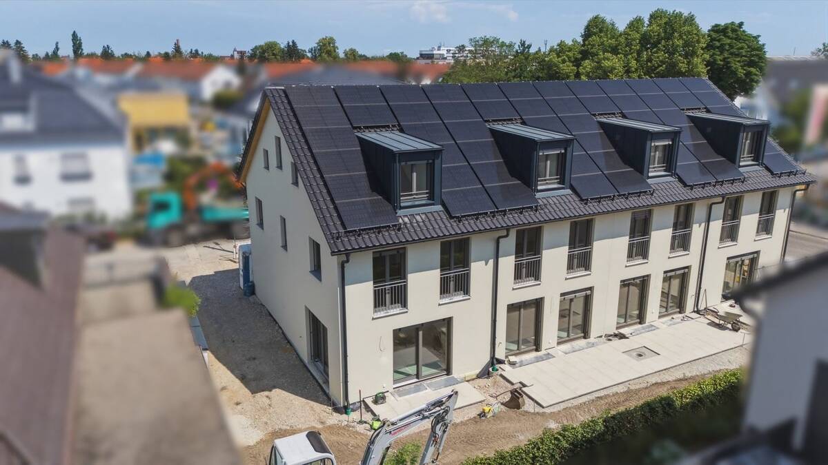 Schönes Reiheneckhaus in München-Untermenzing/Allach – 80999 München – Bild 1 von 9