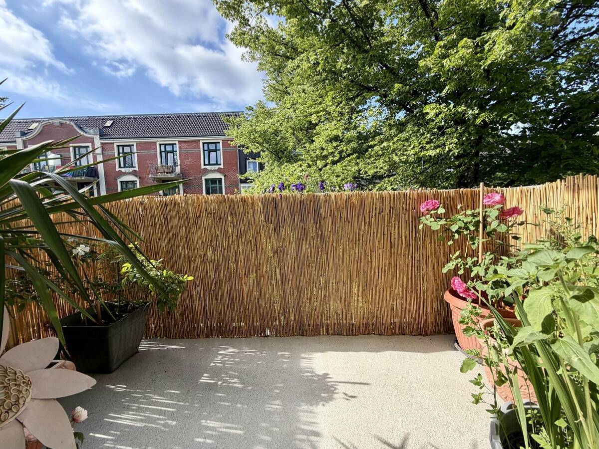 Ihre Oase in Hamburg-Eppendorf: Charmante 3-Zimmer-Altbauwohnung mit Balkon-auch für Kapitalanleger – 20251 Hamburg – Bild 1 von 9