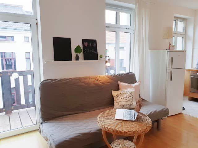 Möblierte 2-Zimmer-Wohnung in der Südvorstadt – Balkon, Lift, Strom & WLAN inklusive – Leipzig – Vorschaubild 9