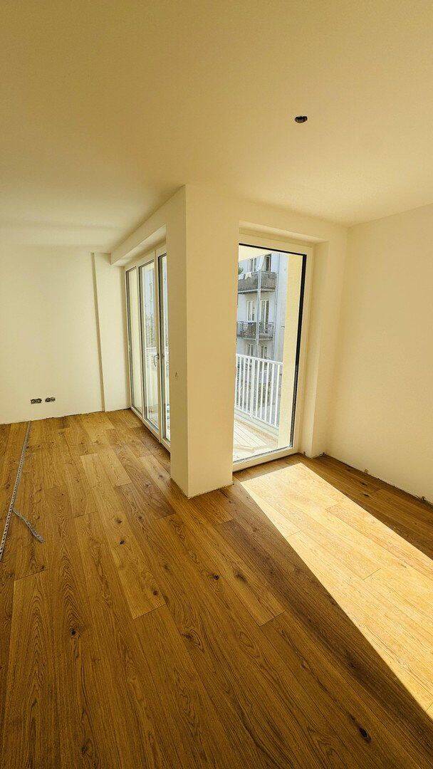 Charmante 4-Zimmer-Maisonette-Dachgeschosswohnung im ruhigen Rückgebäude – München – Vorschaubild 5
