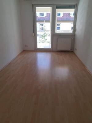 2 Zimmerwohnung in Stadtmitte, mit Loggiabalkon, Aufzug, Einbauküche, neu zu vermieten – 76829 Landau in der Pfalz – Vorschaubild 6