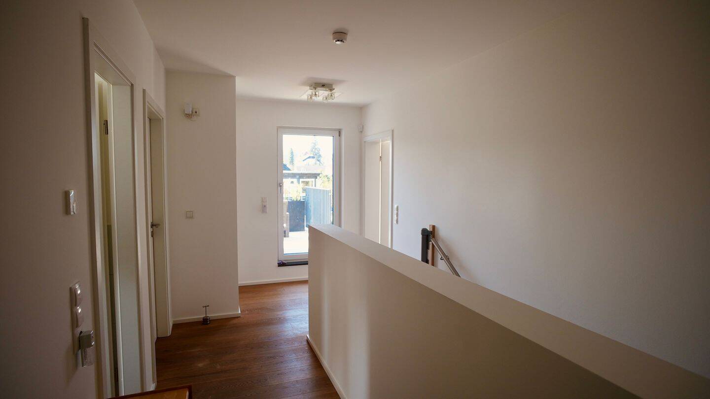 Großzügiges Traumhaus mit Drachenfelsblick – Bonn – Vorschaubild 8
