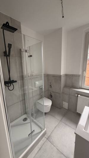 Vollständig renovierte 2-Raum-Wohnung in Erfurt-Süd mit Balkon & Stellplatz!