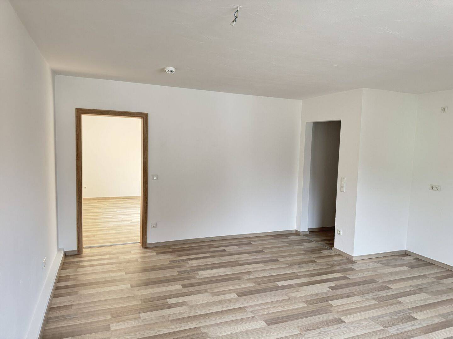Helle 2-Zimmer Wohnung im Zentrum von Weisendorf