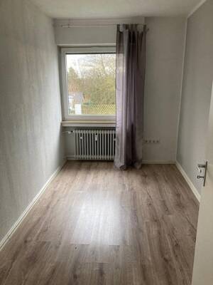 Großzügige Wohnung mit ausgebauten Kellerräumen und Terrasse in Reinshagen – 42857 Remscheid – Vorschaubild 9