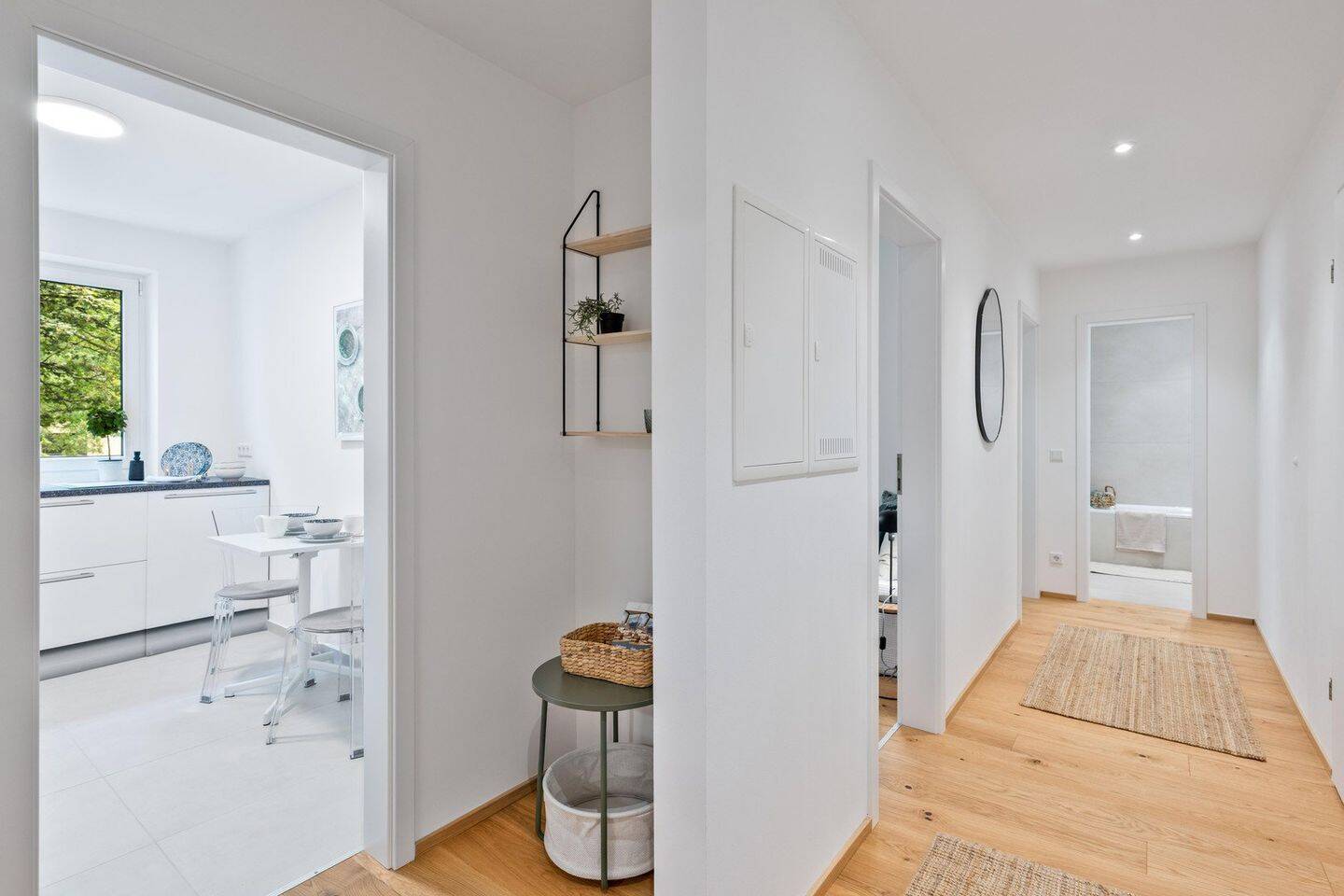 Erstbezug nach Modernisierung: Helle 3-Zimmerwohnung mit Balkon - provisionsfrei & WG-geeignet – München – Vorschaubild 8
