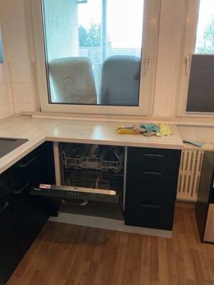Schöne 3 Raumwohnung mit Balkon in gutem Wohnumfeld, Maßküche möglich.