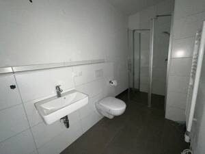 47124/45 Helle 3-Zimmer-Wohnung (ca. 95 m²) mit großem Balkon und bodentiefen Fenstern in Düsseldorf-Gatherhof – 40472 Düsseldorf – Vorschaubild 6