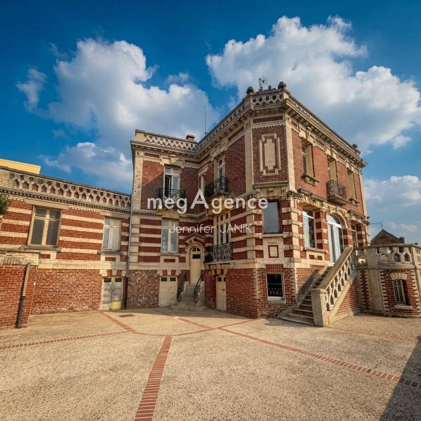 Maison 9 pièces 262 m² · à Amiens · 262 m² · 395 000 €