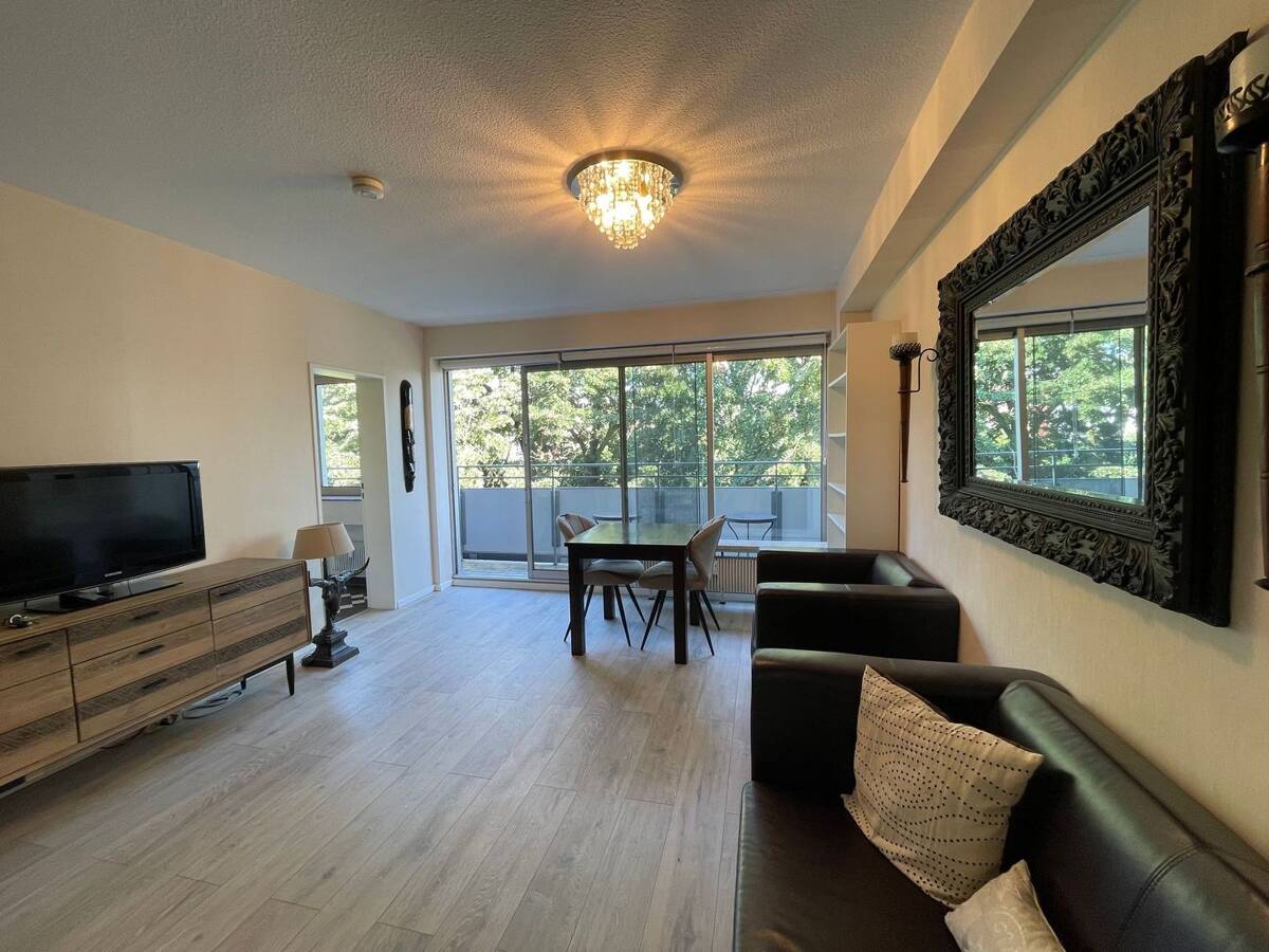 Lichtdurchflutetes , möbiliertes Appartment in Toplage -uni -nah &bestens angebunden – 40223 Düsseldorf – Bild 1 von 6