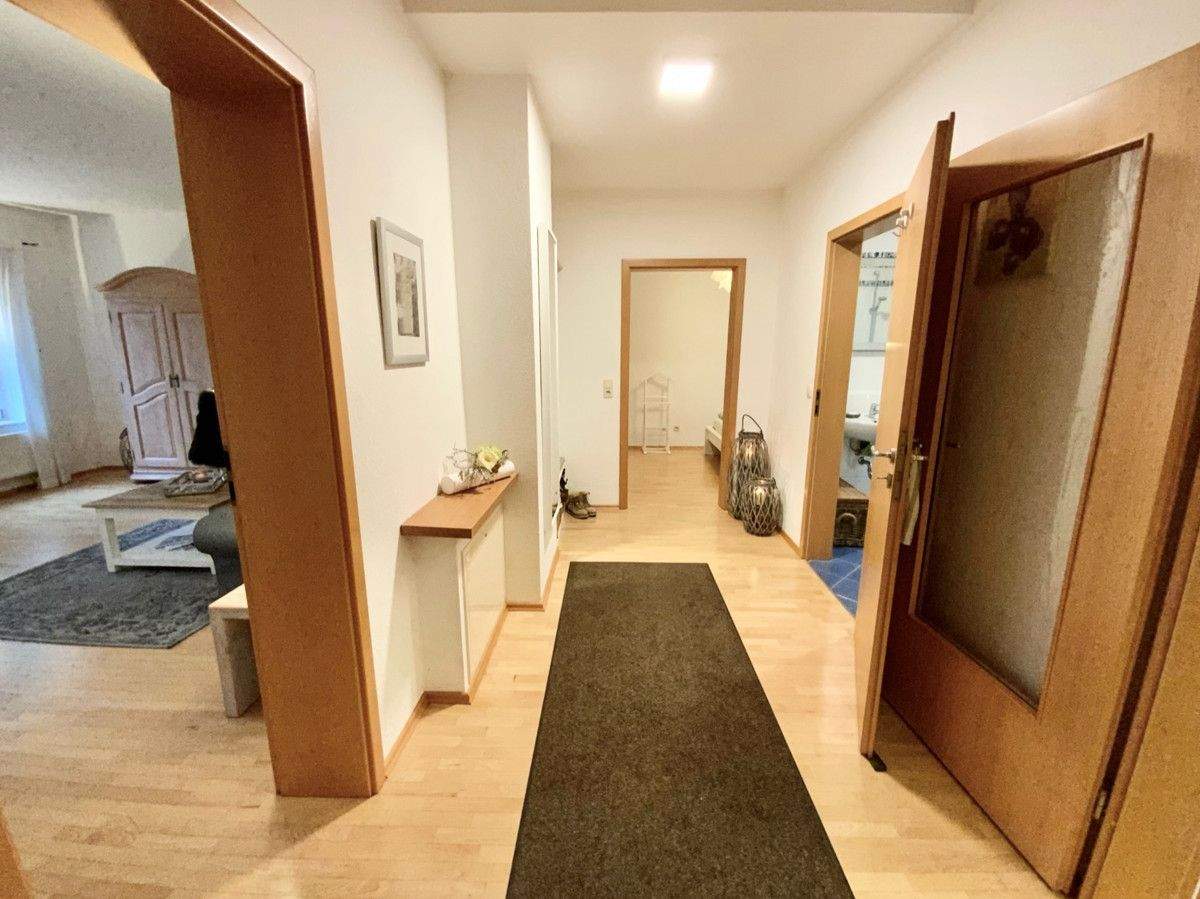 Mulang: Möblierte 2-ZKB Wohnung mit eigener Terrasse in Bestlage – Kassel – Vorschaubild 5