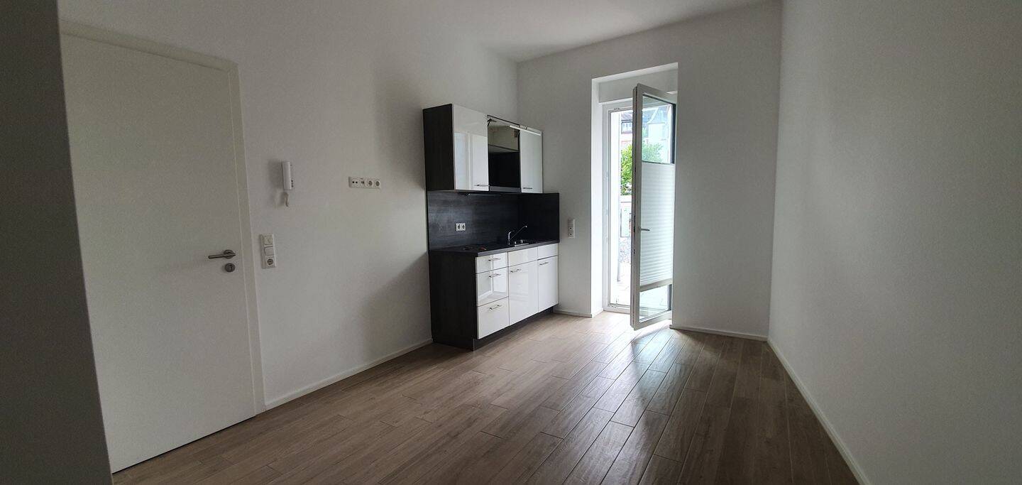 Kernsanierte 2-Zimmer-Wohnung mit Terrasse im Maarviertel – Trier – Vorschaubild 4