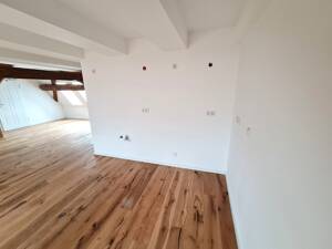 Moderne helle Dachgeschosswohnung mit Einbauküche, Stellplatz – 7743 Jena – Vorschaubild 9